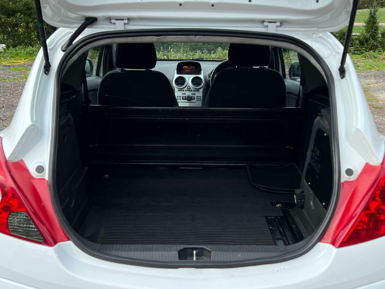 Used Vauxhall Corsa 2015 for sale - 76263522: Photo 23