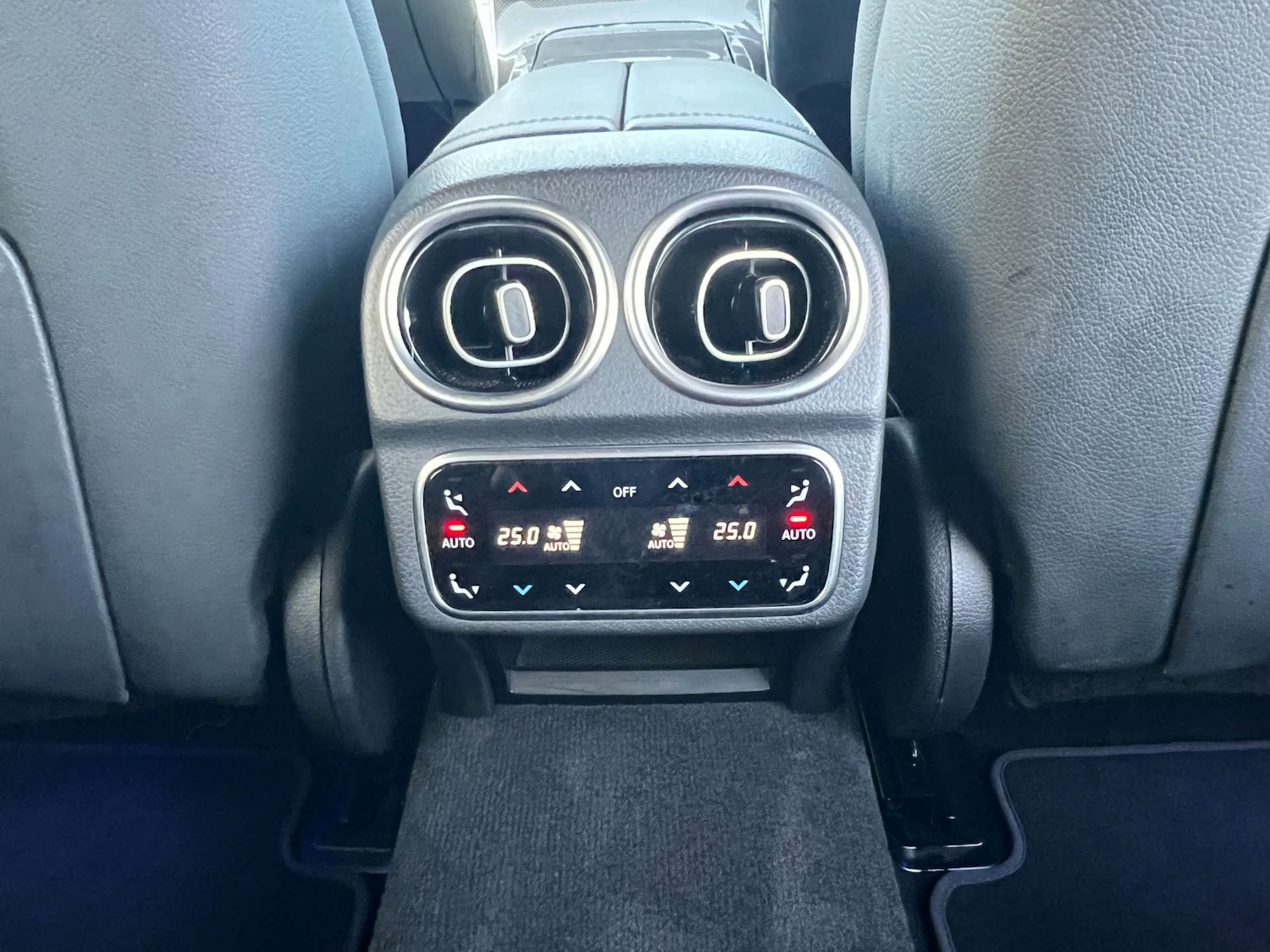 Used Mercedes-Benz C Class 2022 for sale - 77609363: Photo 34