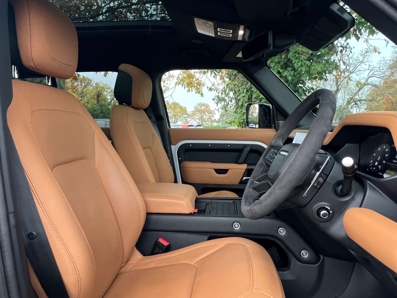 Used Land Rover Defender 2022 for sale - 76495844: Photo 7