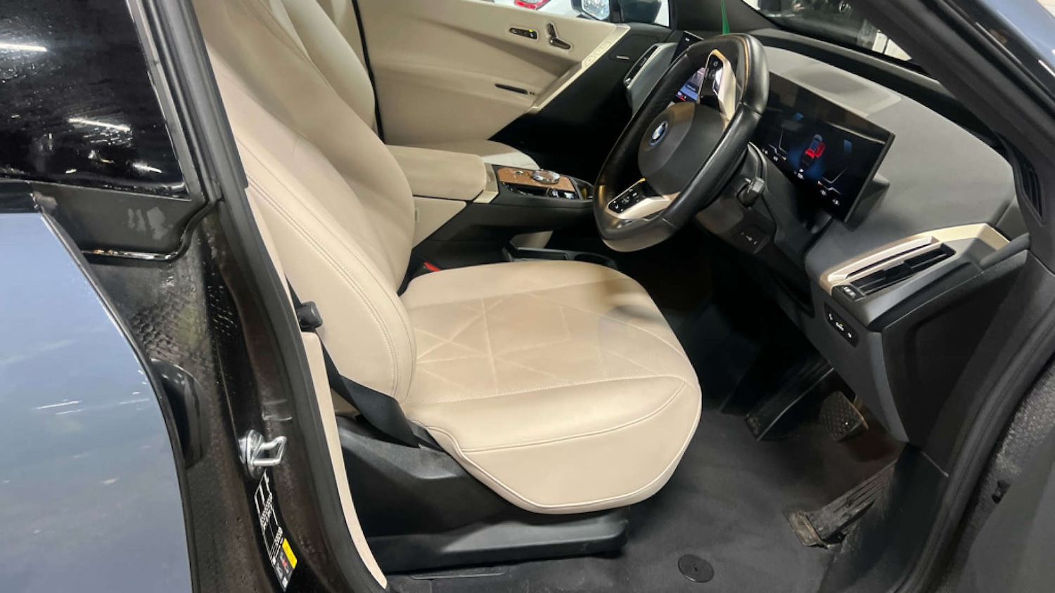 Used BMW iX 2022 for sale - 77364239: Photo 2