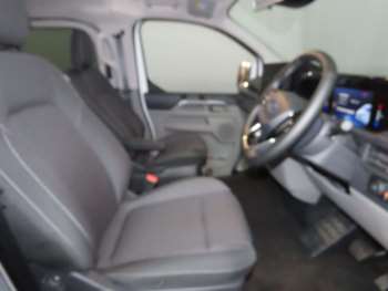 Used Ford E-Tourneo Custom 2024 for sale - 75347682: Photo