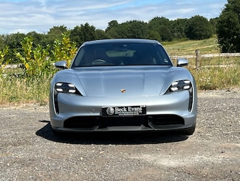 Used Porsche Taycan 2022 for sale - 75500212: Photo