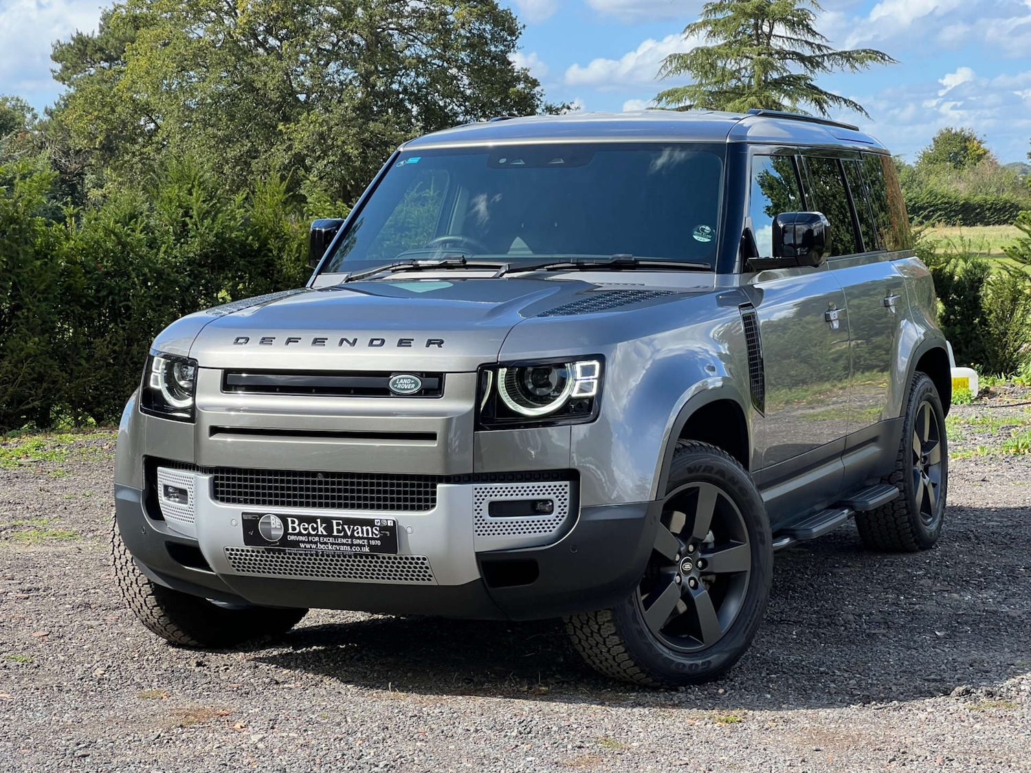 Used Land Rover Defender 2024 for sale - 76553714: Photo 1