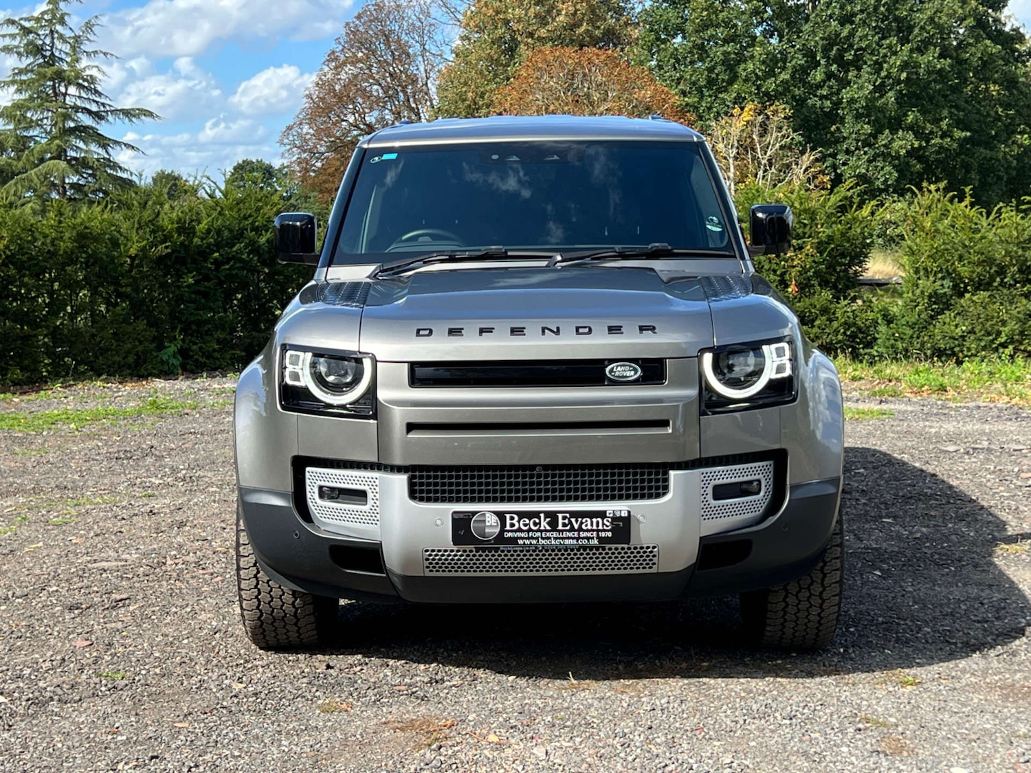 Used Land Rover Defender 2024 for sale - 76553714: Photo 2