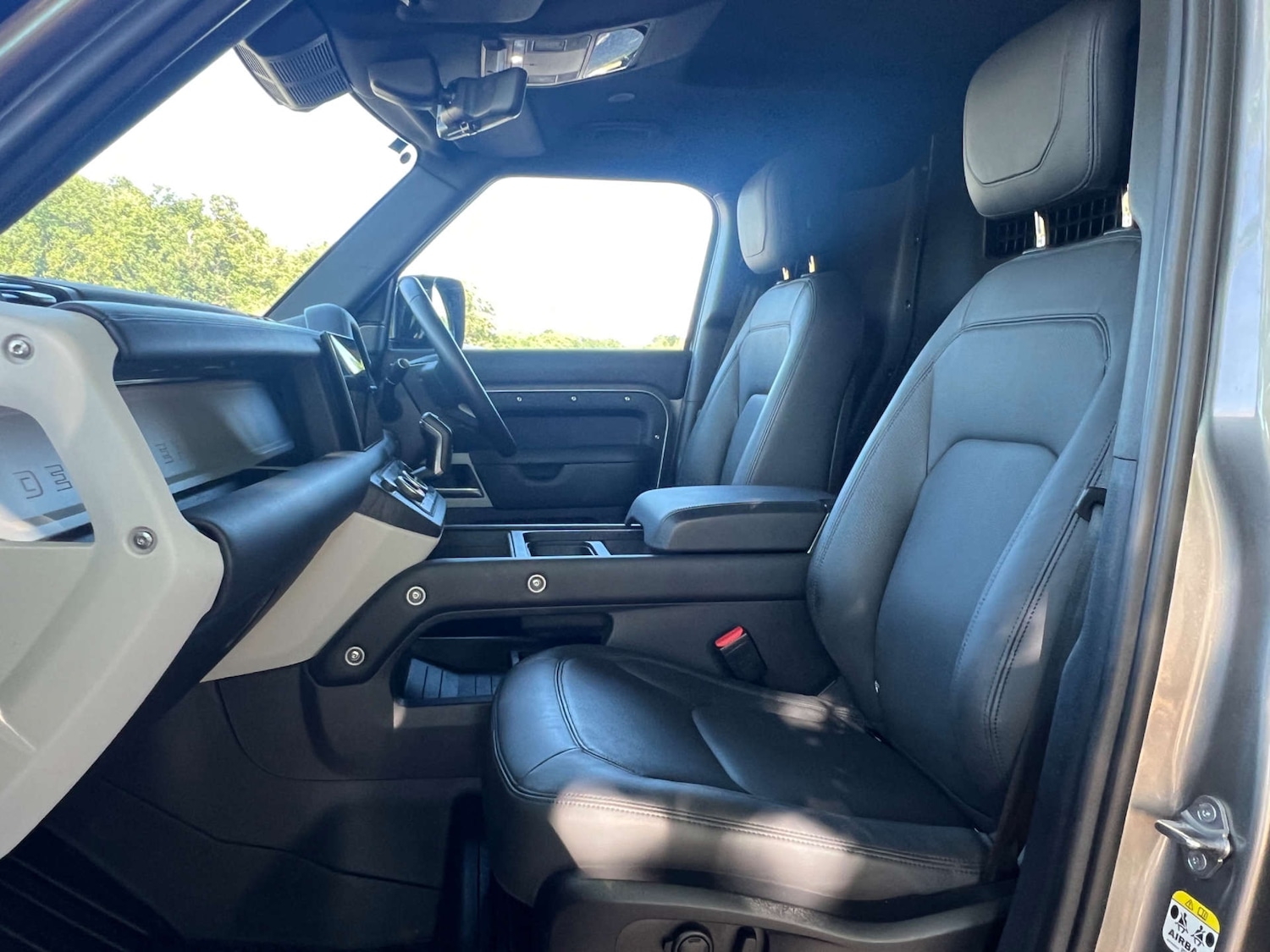 Used Land Rover Defender 2024 for sale - 76553714: Photo 28