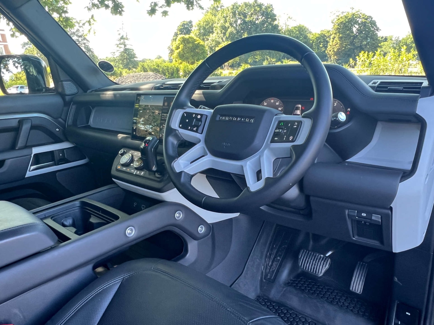 Used Land Rover Defender 2024 for sale - 76553714: Photo 29