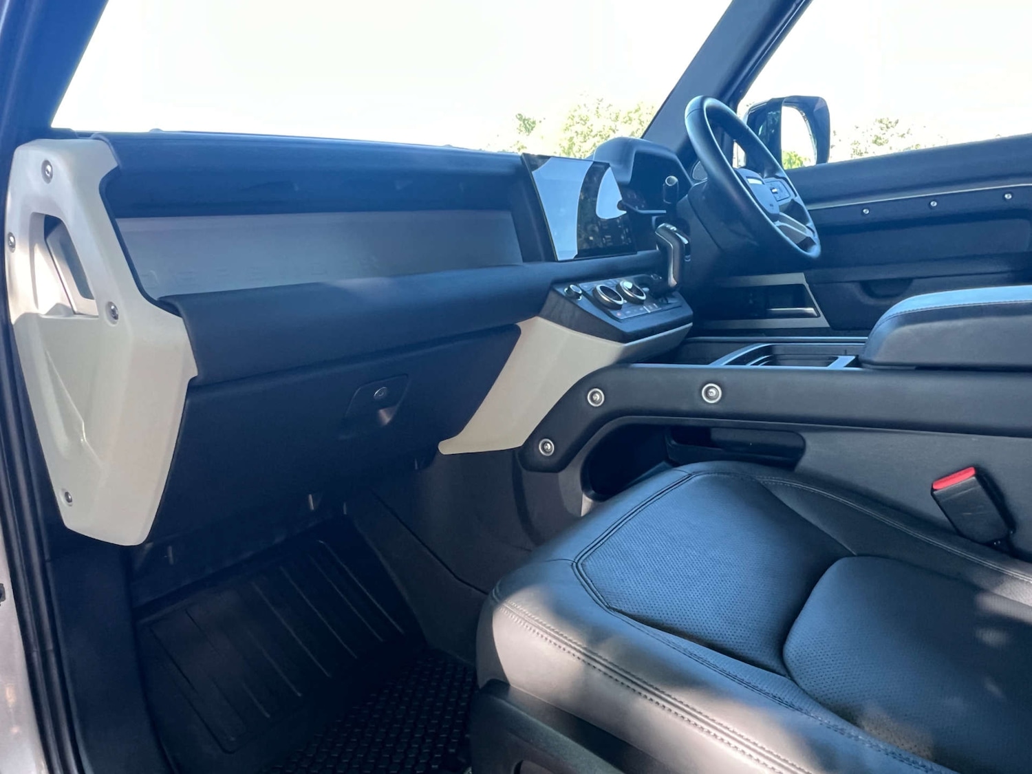 Used Land Rover Defender 2024 for sale - 76553714: Photo 35