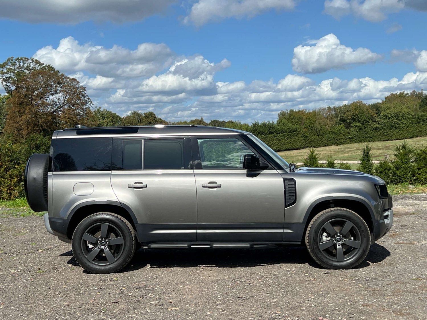 Used Land Rover Defender 2024 for sale - 76553714: Photo 5
