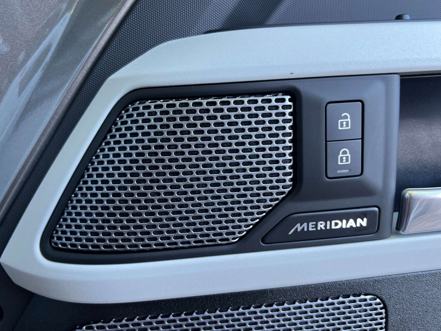 Used Land Rover Defender 2024 for sale - 76553714: Photo 51