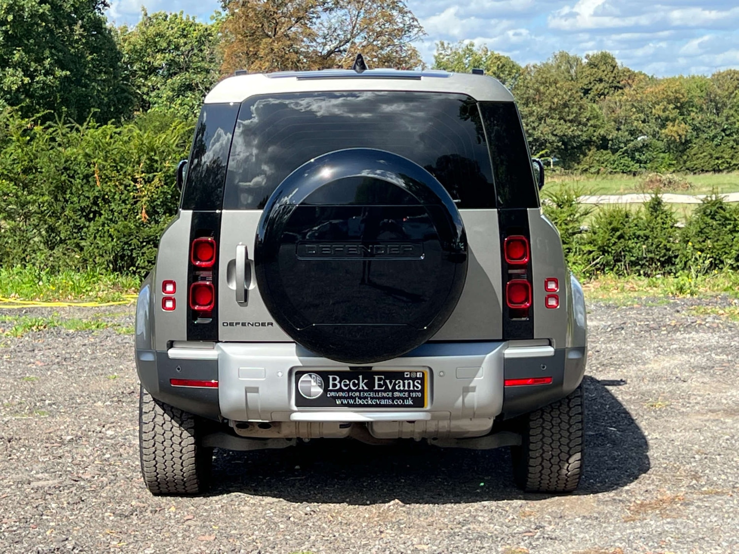 Used Land Rover Defender 2024 for sale - 76553714: Photo 8