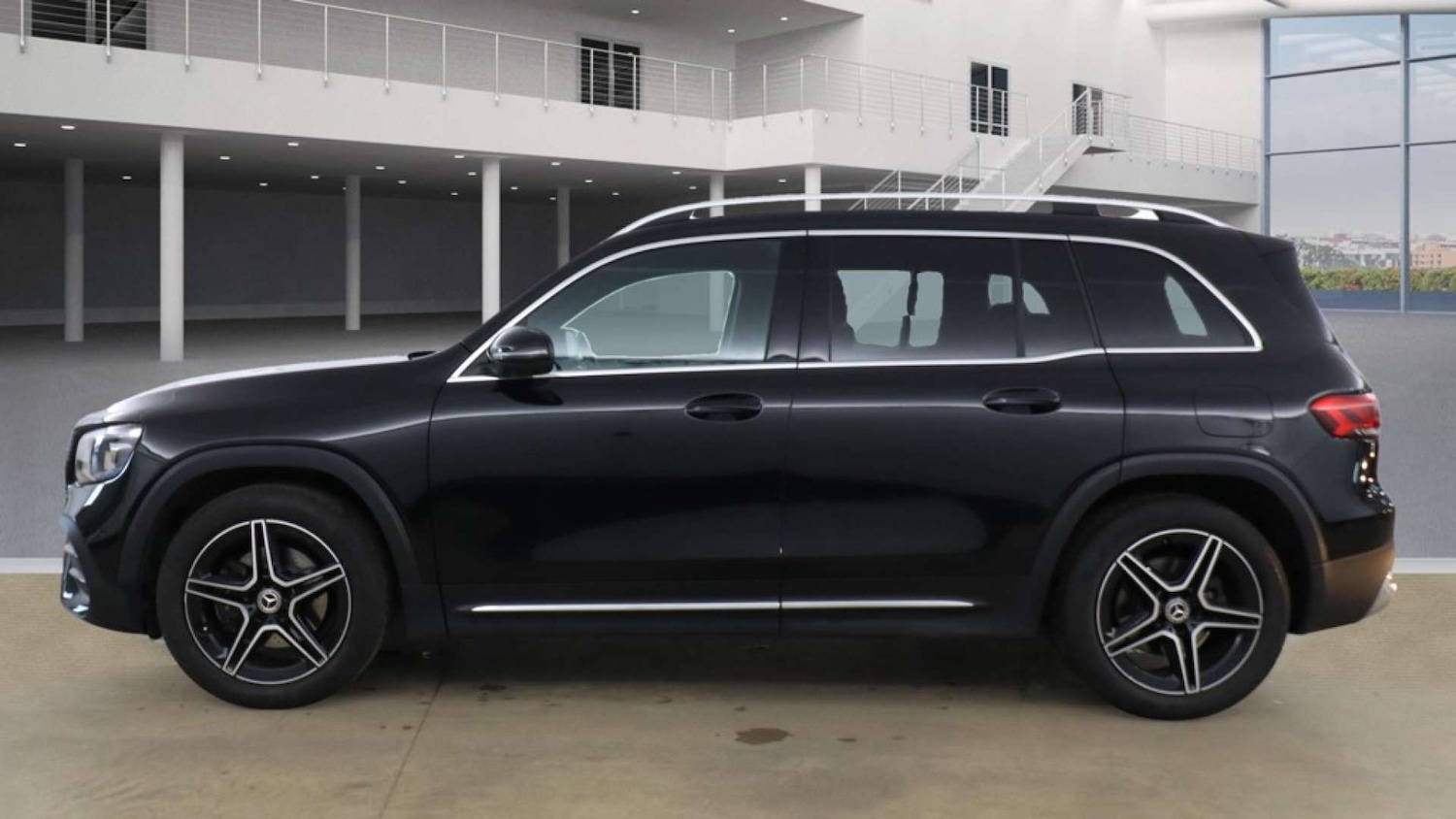 Used Mercedes-Benz GLB 2023 for sale - 76744020: Photo 8