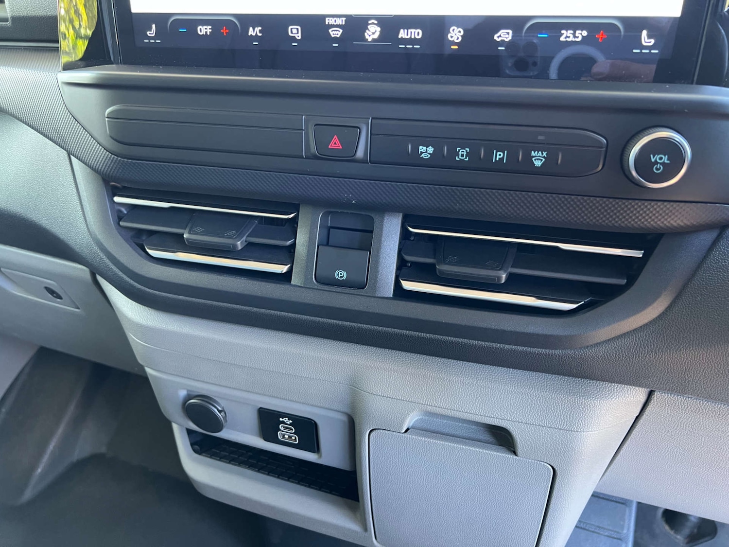 Used Ford Transit Custom 2024 for sale - 76330091: Photo 41