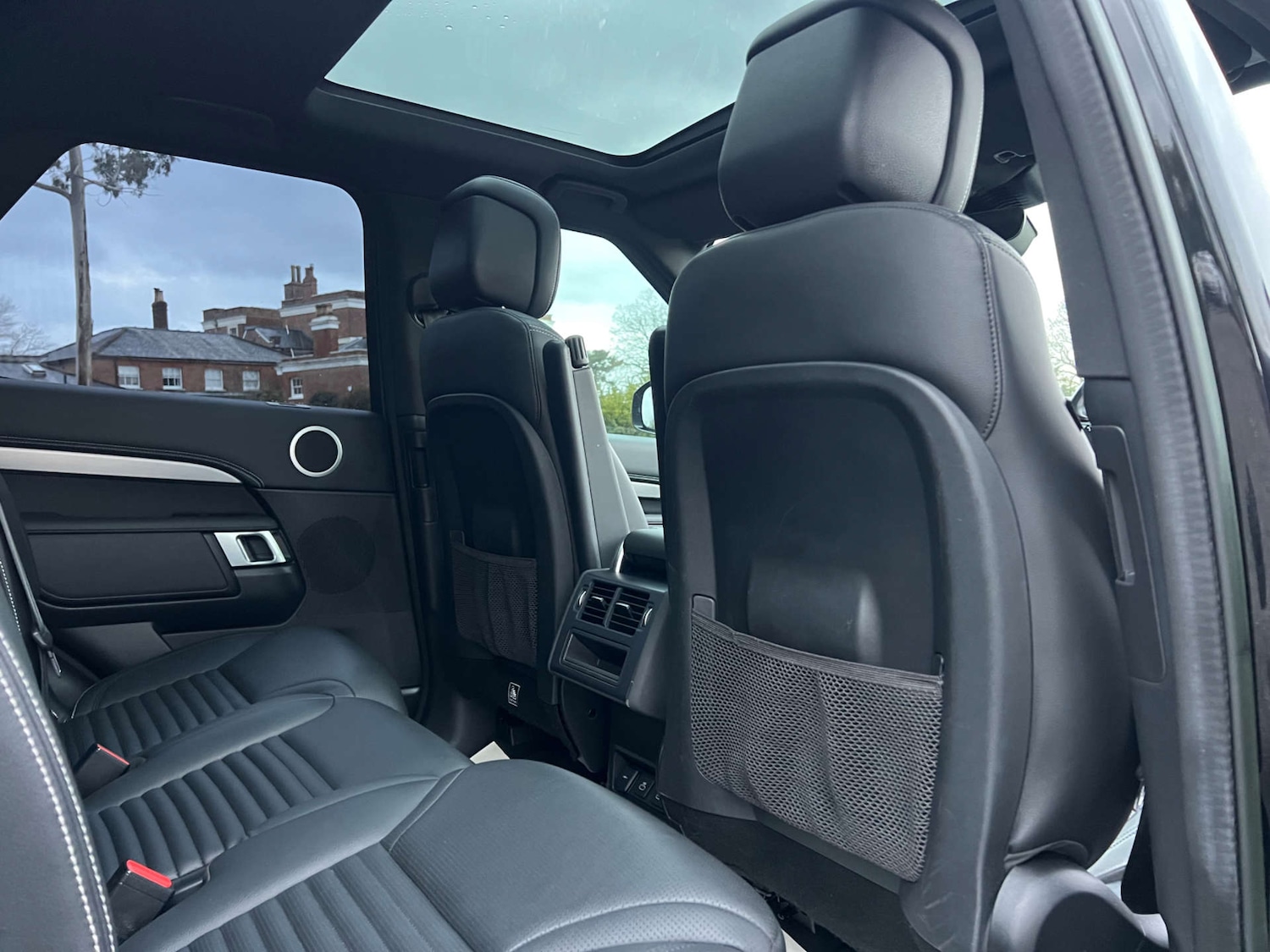 Used Land Rover Discovery 2022 for sale - 77137393: Photo 37