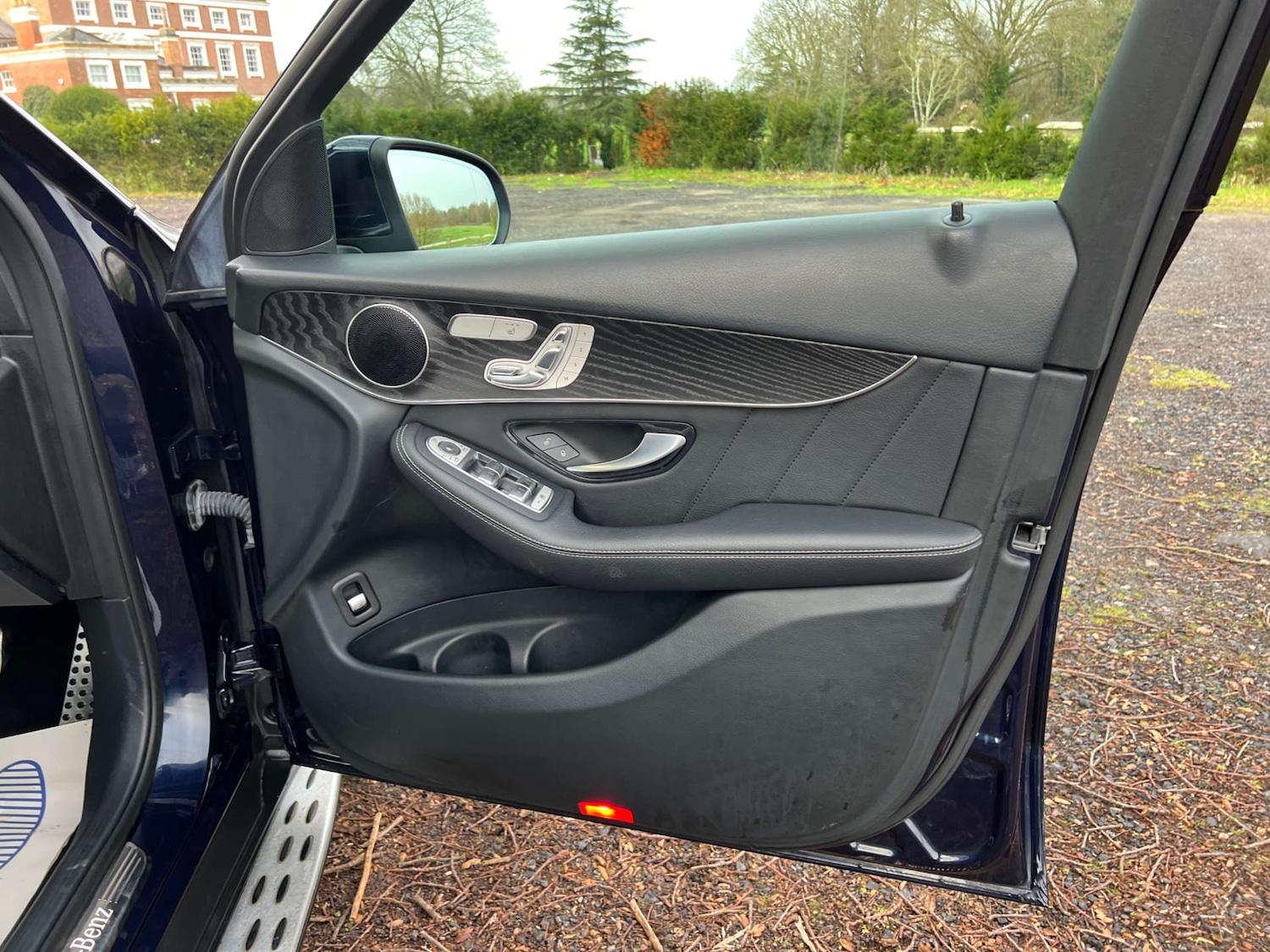 Used Mercedes-Benz GLC 2019 for sale - 76948229: Photo 29