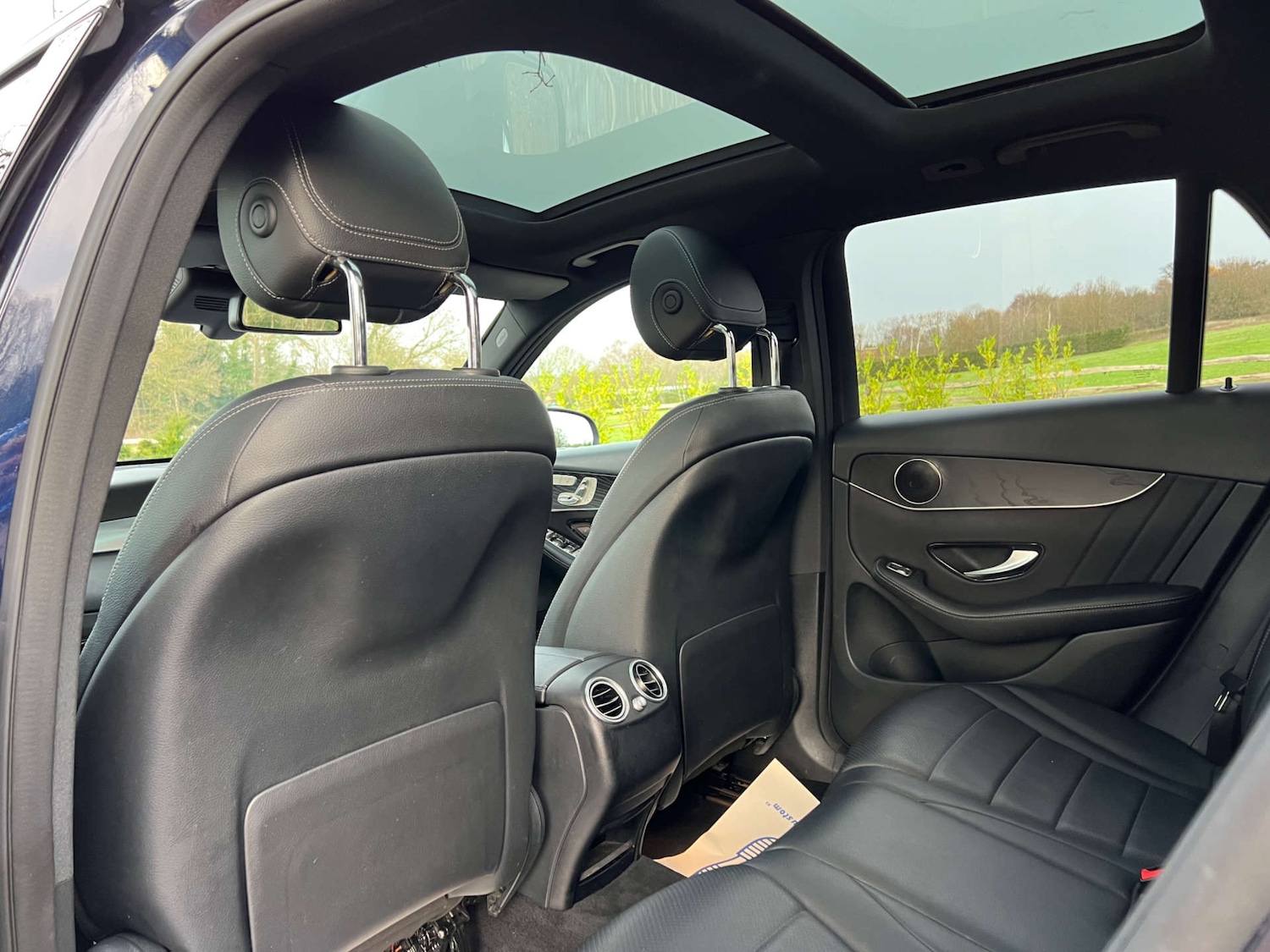 Used Mercedes-Benz GLC 2019 for sale - 76948229: Photo 36