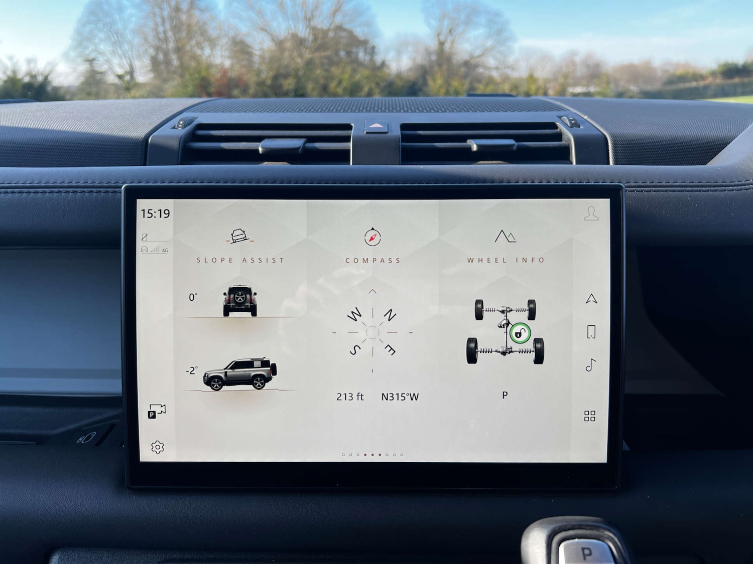 Used Land Rover Defender 2024 for sale - 77681308: Photo 40