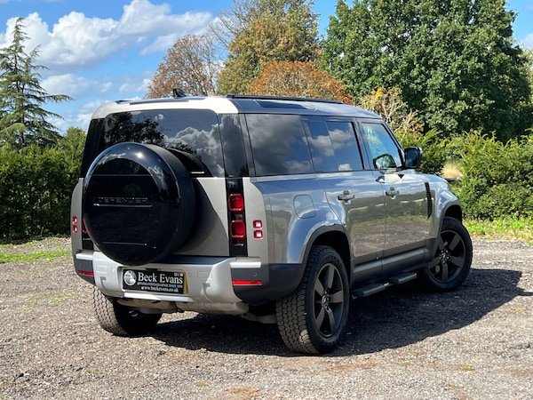 Used Land Rover Defender 2024 for sale - 76277502: Photo 14