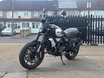 Used Ducati SCRAMBLER 1100 PRO DARK 2023 for sale - bike-78272773: Photo