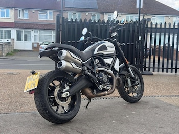 Used Ducati SCRAMBLER 1100 PRO DARK 2023 for sale - bike-78272773: Photo