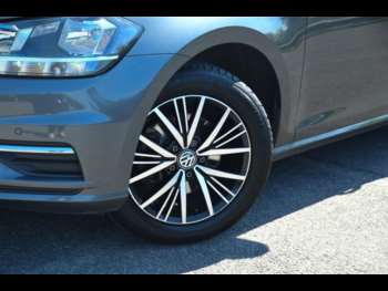 Used Volkswagen Golf 2017 for sale - 74867169: Photo