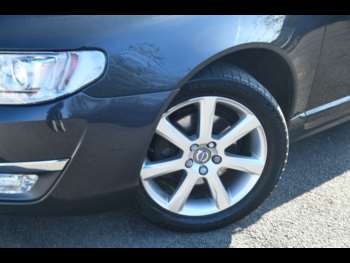 Used Volvo V70 2015 for sale - 73946489: Photo