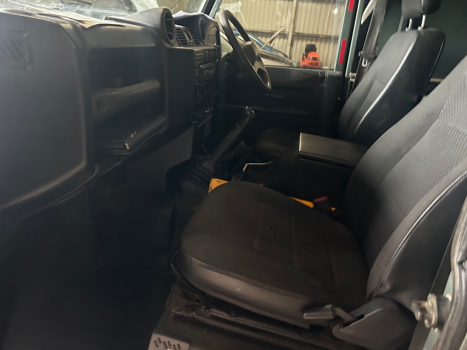 Used Land Rover Defender 2016 for sale - 77562622: Photo 9