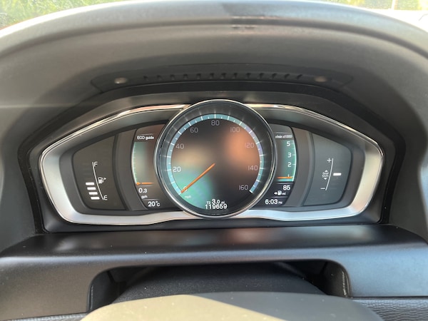 Used Volvo XC60 2016 for sale - 75370914: Photo 8