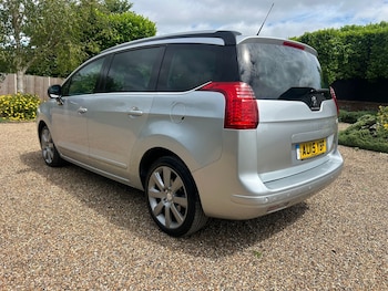 Used Peugeot 5008 2015 for sale - 78901439: Photo