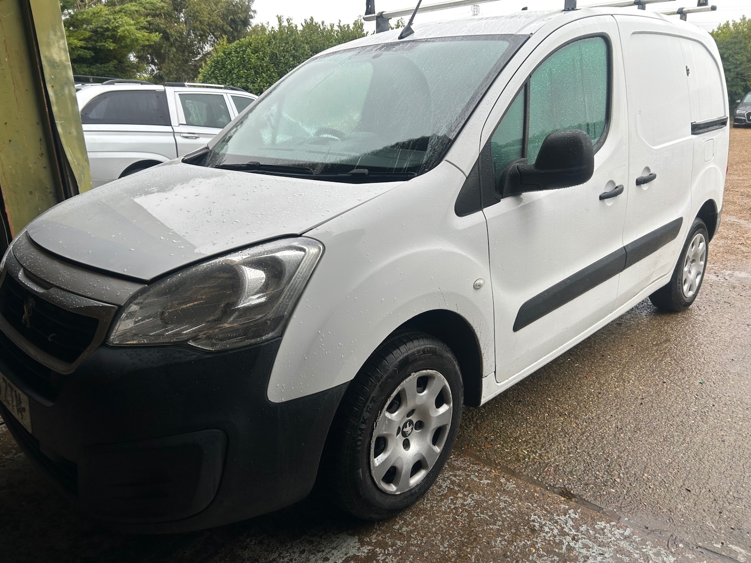 Used Peugeot Partner 2016 for sale - 77605479: Photo 2