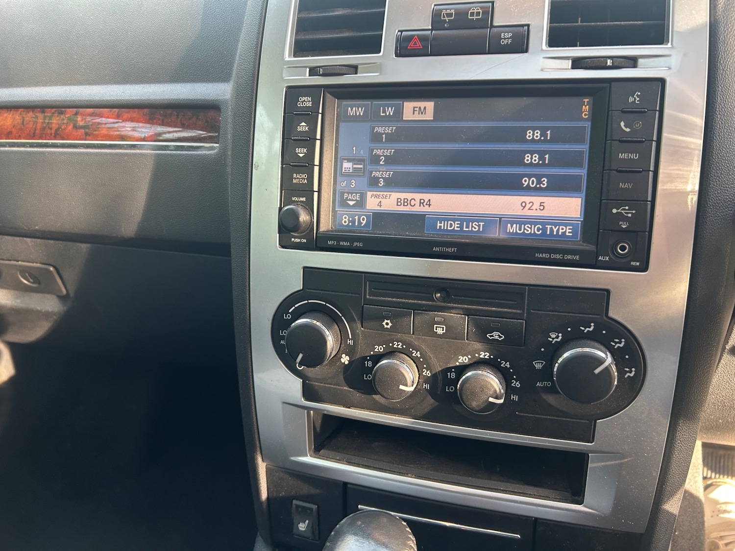 Used Chrysler 300C 2010 for sale - 77712824: Photo 10