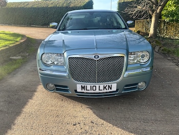 Used Chrysler 300C 2010 for sale - 77712824: Photo