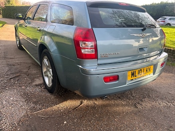 Used Chrysler 300C 2010 for sale - 77712824: Photo