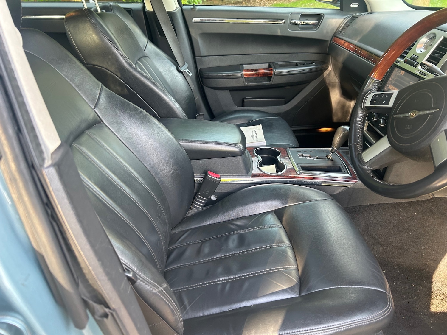 Used Chrysler 300C 2010 for sale - 77712824: Photo 8