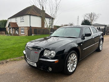 Used Chrysler 300C 2010 for sale - 77324013: Photo