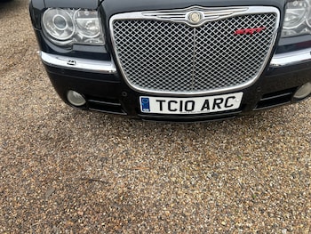 Used Chrysler 300C 2010 for sale - 77324013: Photo