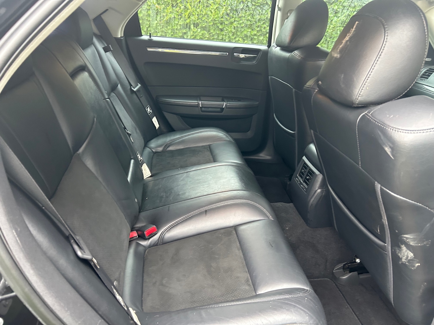 Used Chrysler 300C 2010 for sale - 77324013: Photo 7