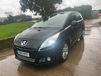 Used Peugeot 5008 2012 for sale - 77179565: Photo