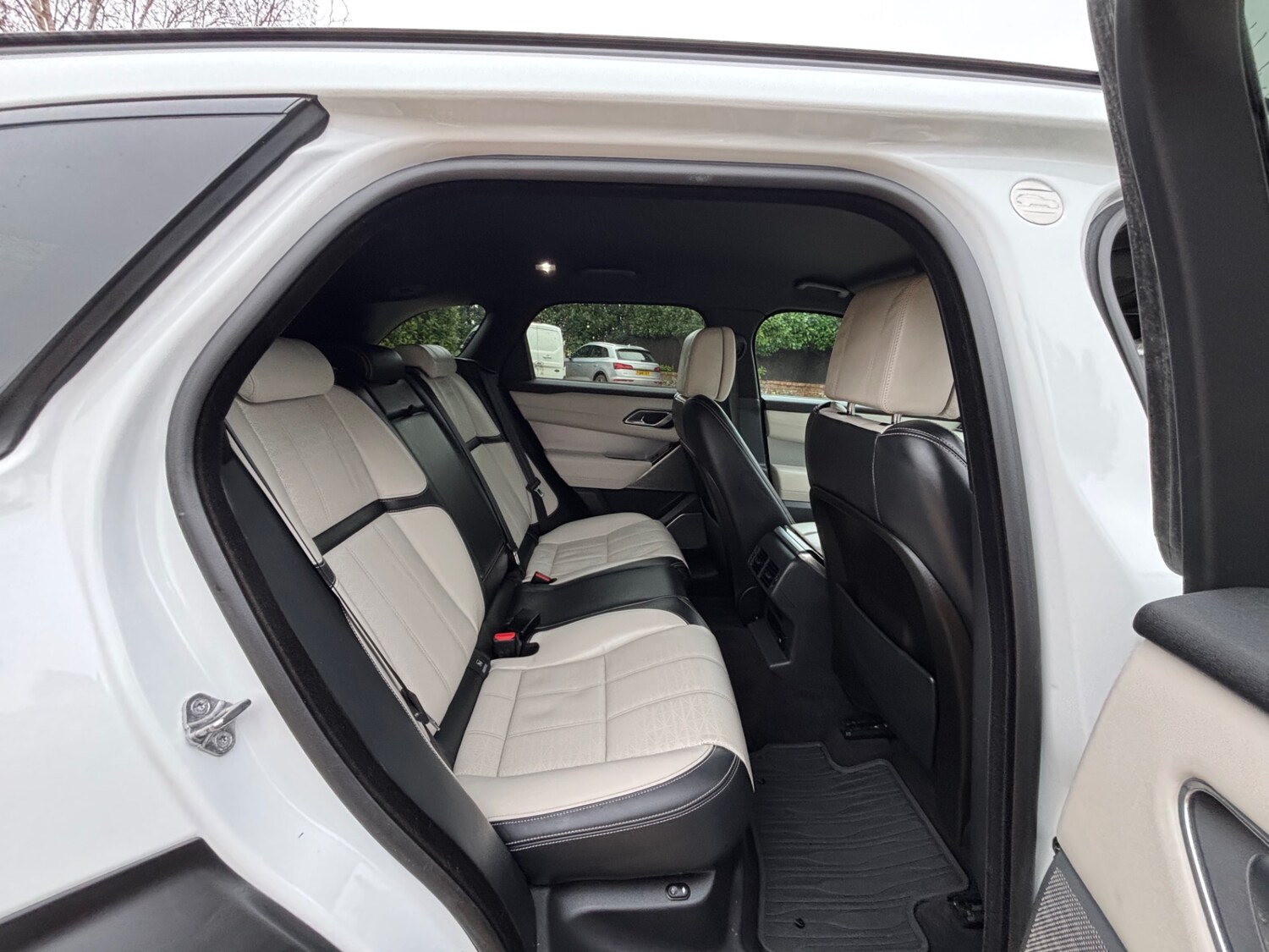 Used Land Rover Range Rover Velar 2018 for sale - 77630741: Photo 11