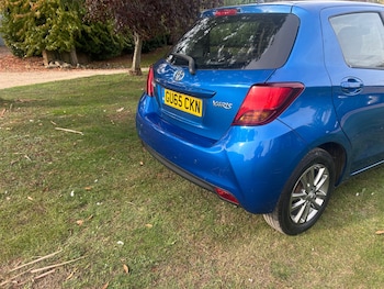 Used Toyota Yaris 2015 for sale - 76309799: Photo