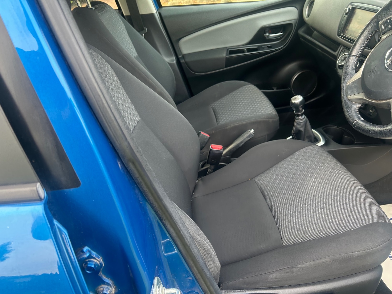 Used Toyota Yaris 2015 for sale - 76309799: Photo 8