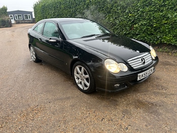 Used Mercedes-Benz C Class 2005 for sale - 77323505: Photo