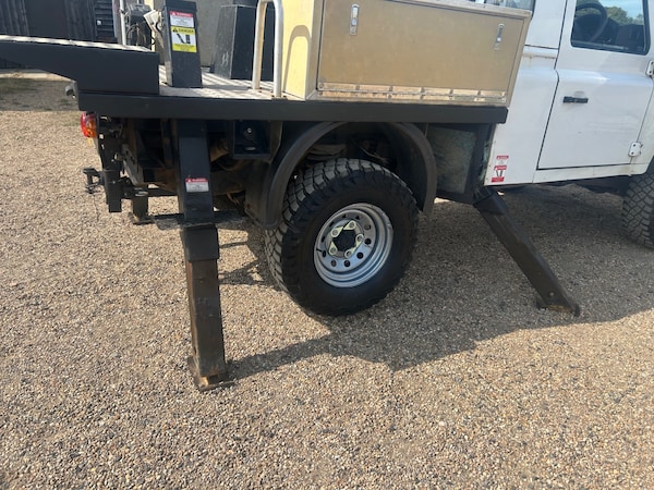 Used Land Rover Defender 2014 for sale - 75663046: Photo 5
