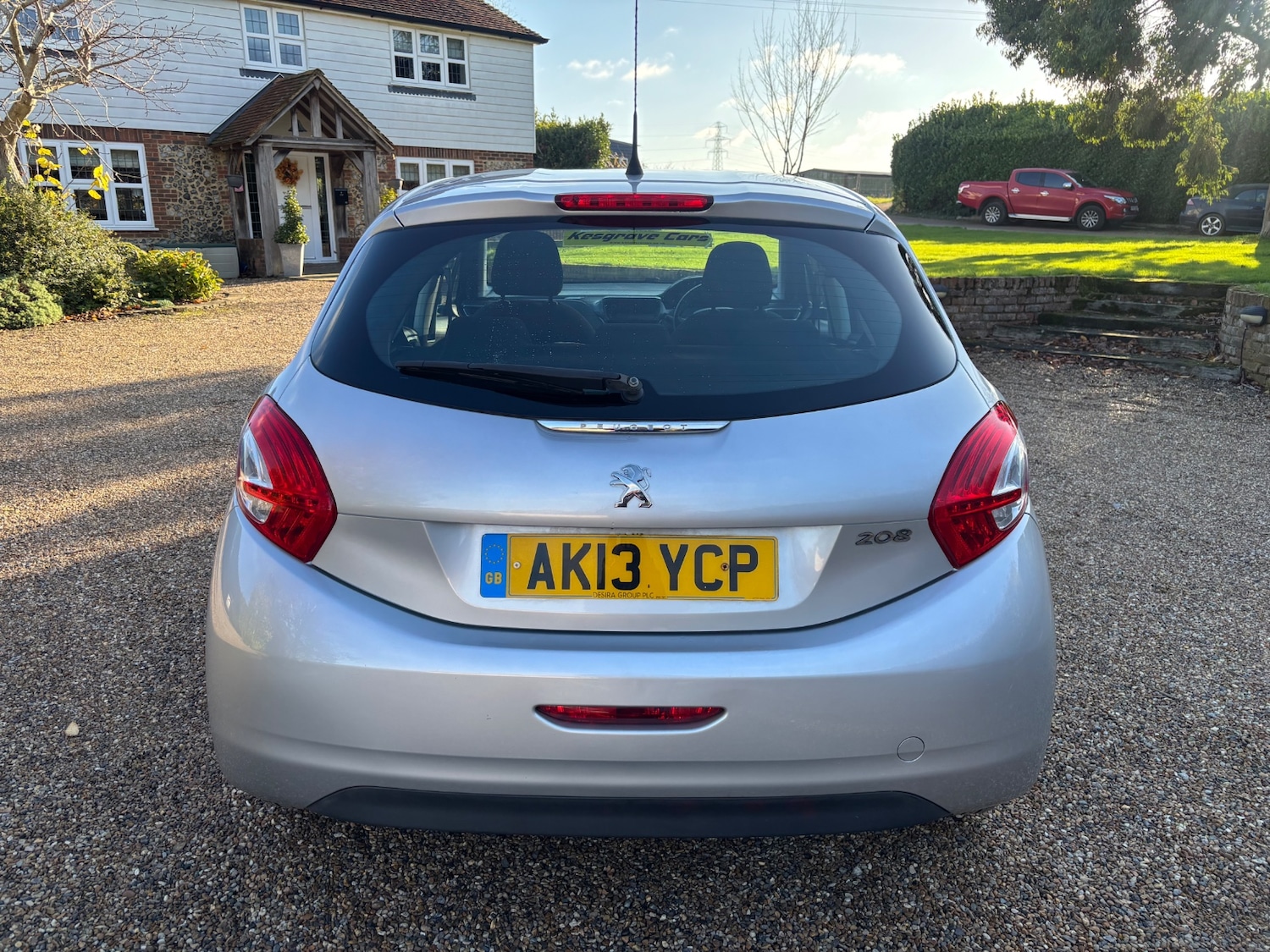 Used Peugeot 208 2013 for sale - 76693856: Photo 4