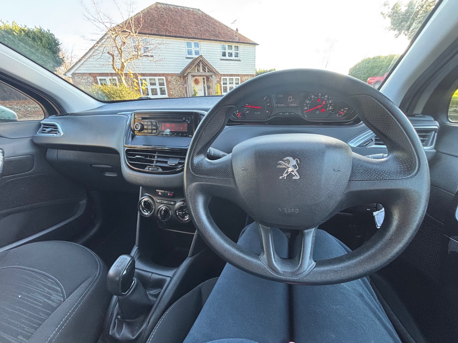 Used Peugeot 208 2013 for sale - 76693856: Photo 6