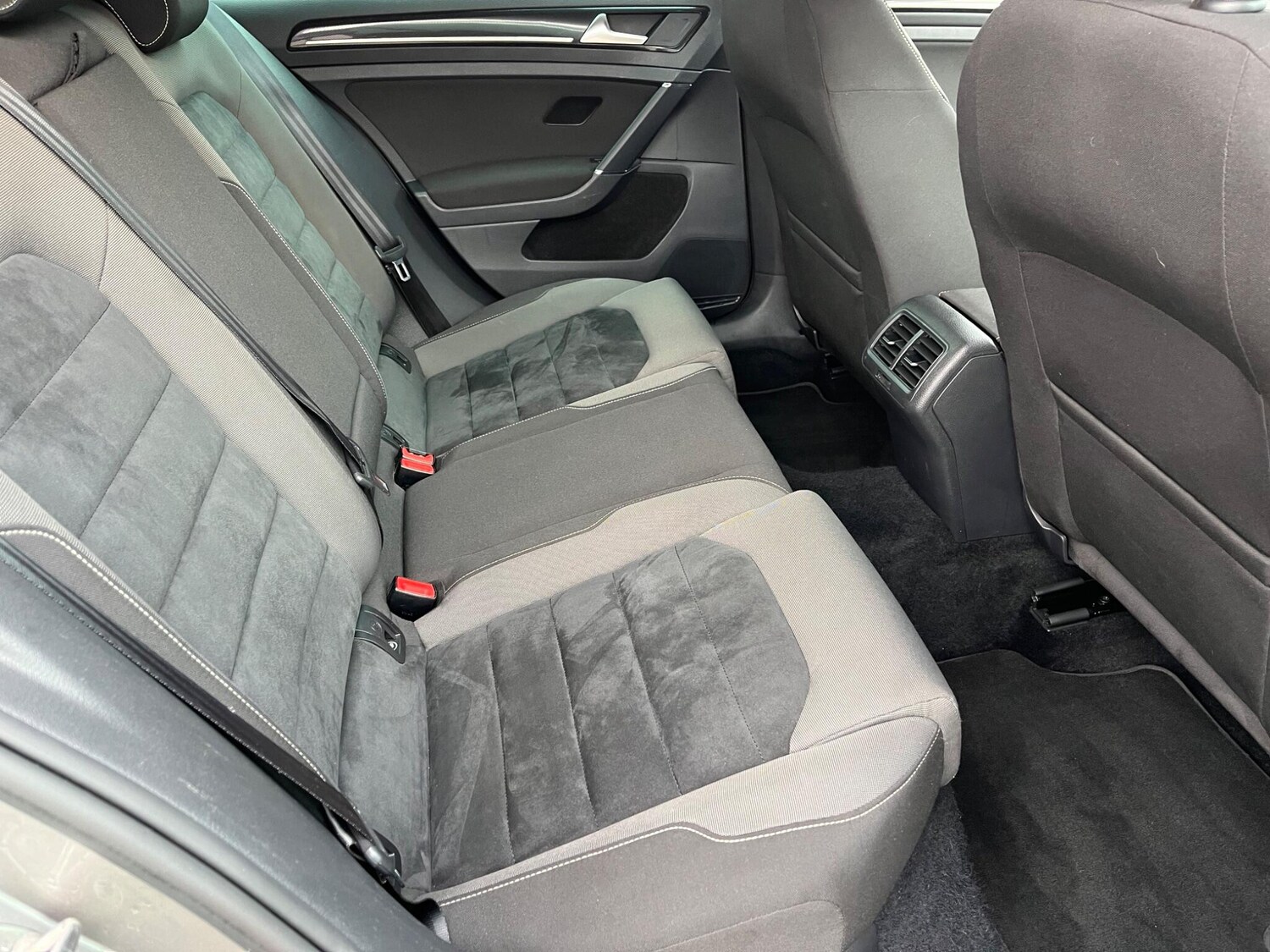 Used Volkswagen Golf 2013 for sale - 75991383: Photo 8