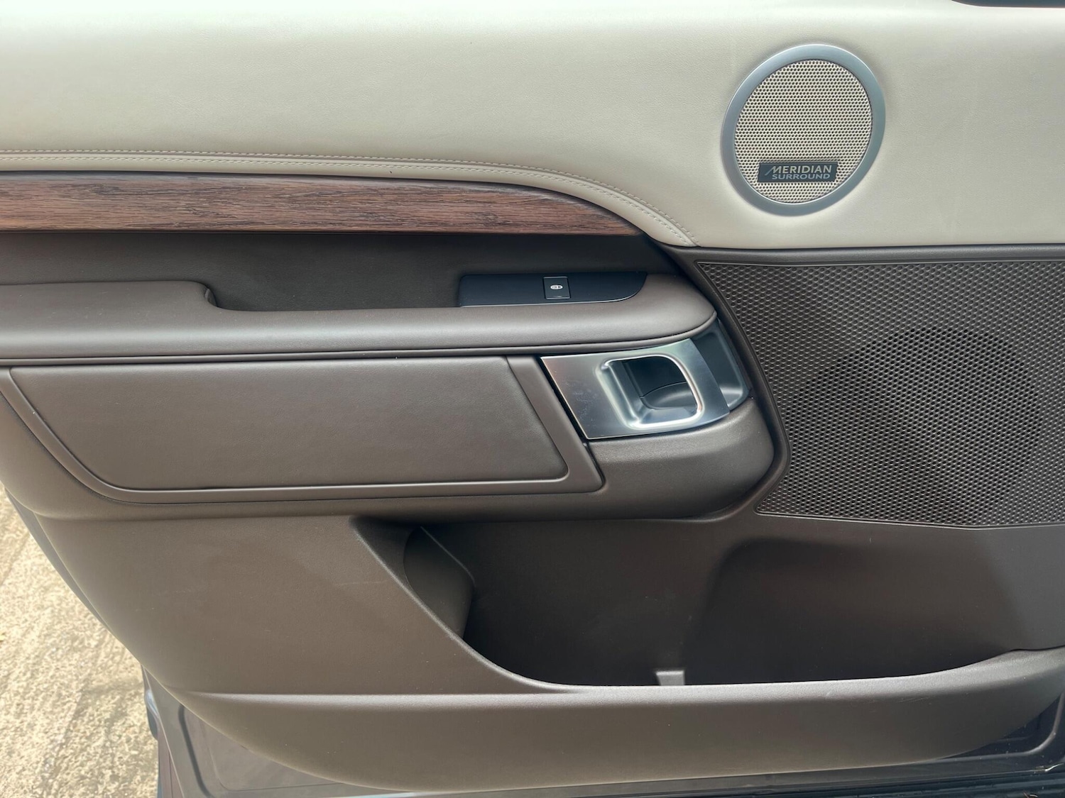 Used Land Rover Discovery 2018 for sale - 76307059: Photo 29