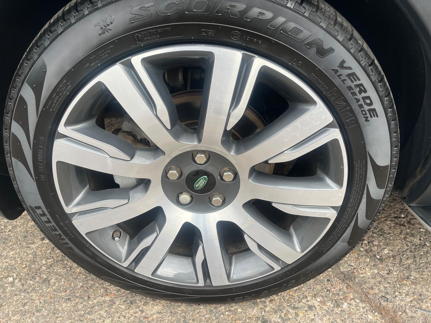 Used Land Rover Discovery 2018 for sale - 76307059: Photo 41
