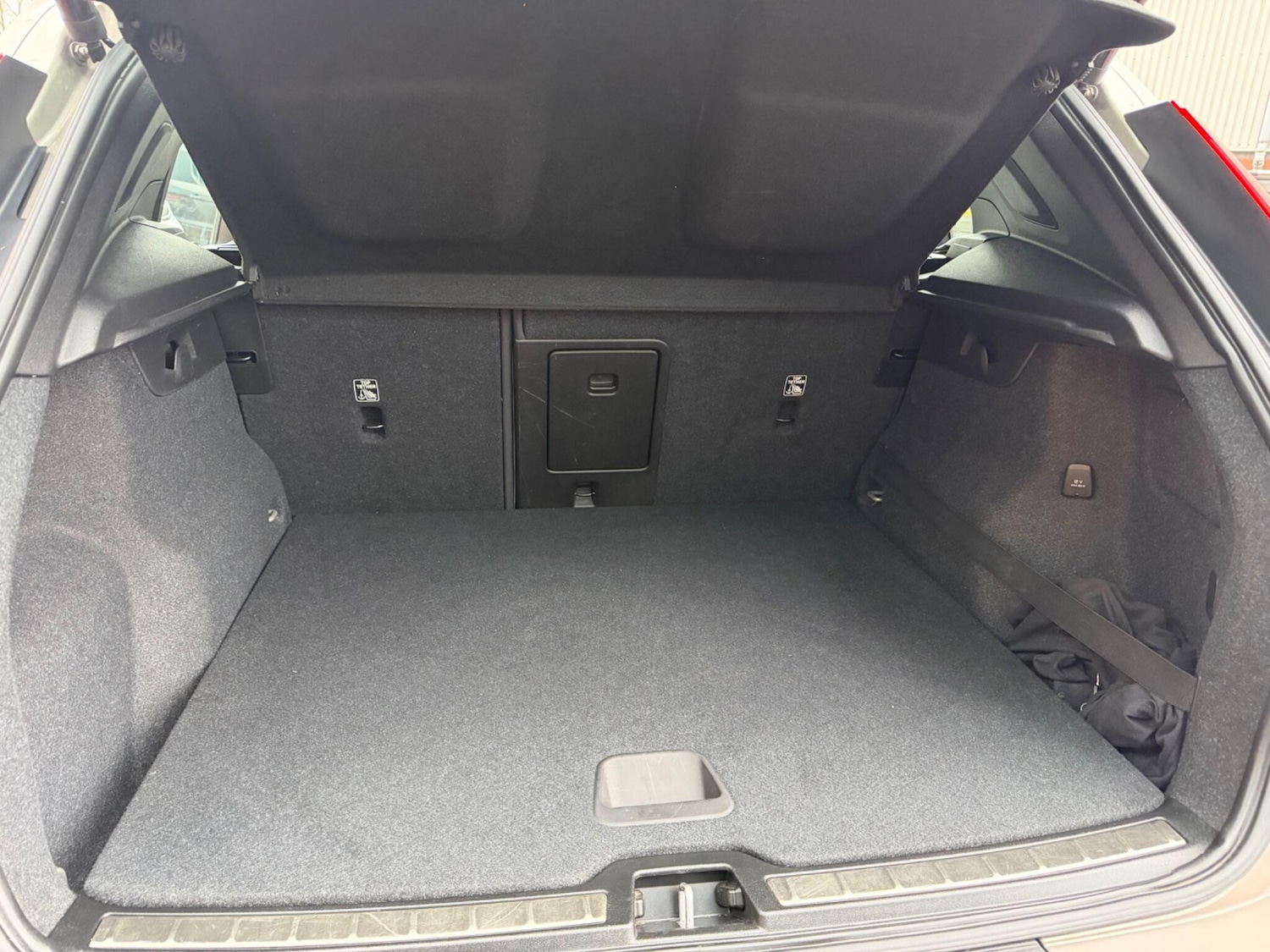 Used Volvo XC40 2020 for sale - 77331267: Photo 28