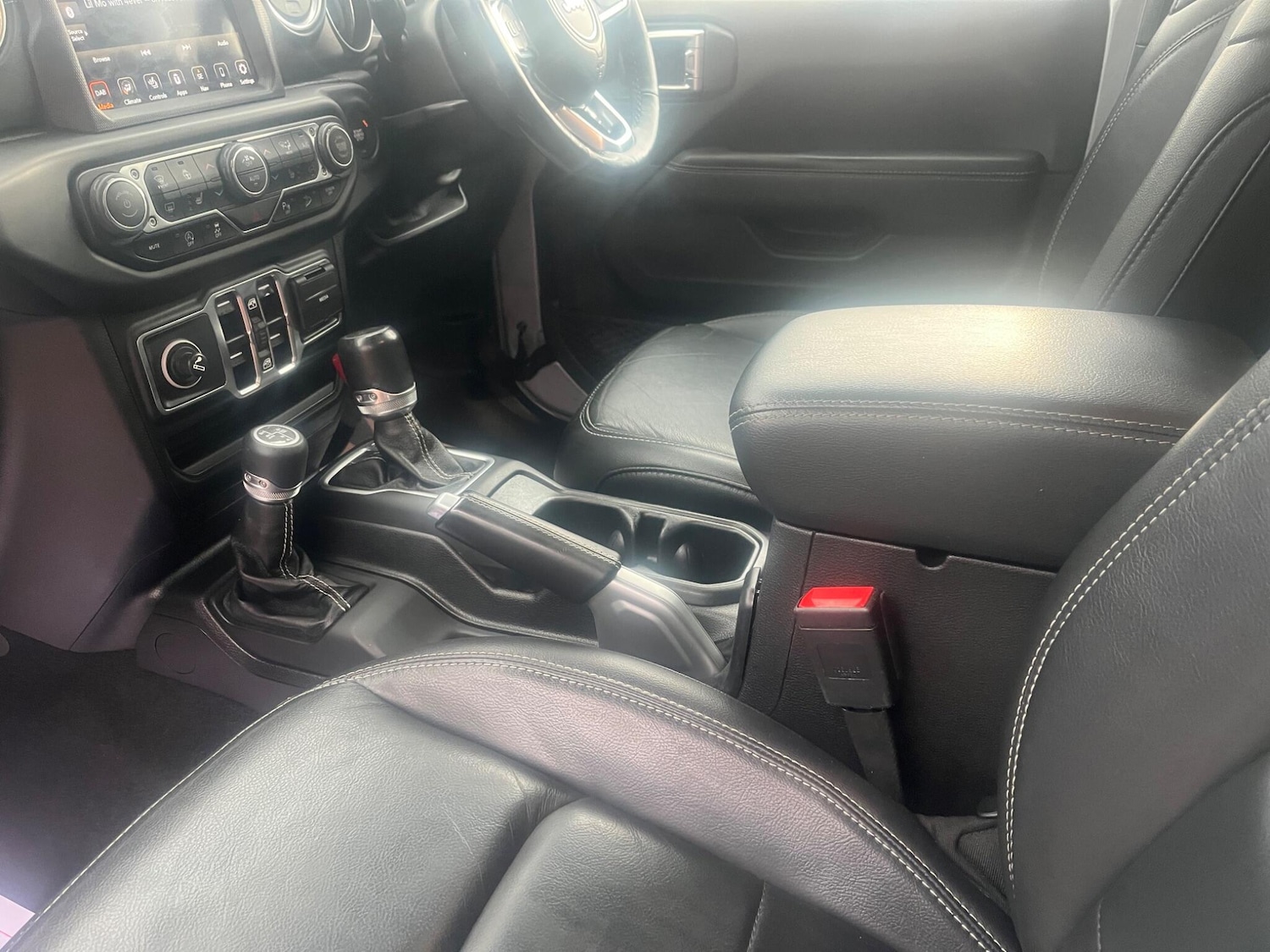 Used Jeep Wrangler 2020 for sale - 76349591: Photo 9