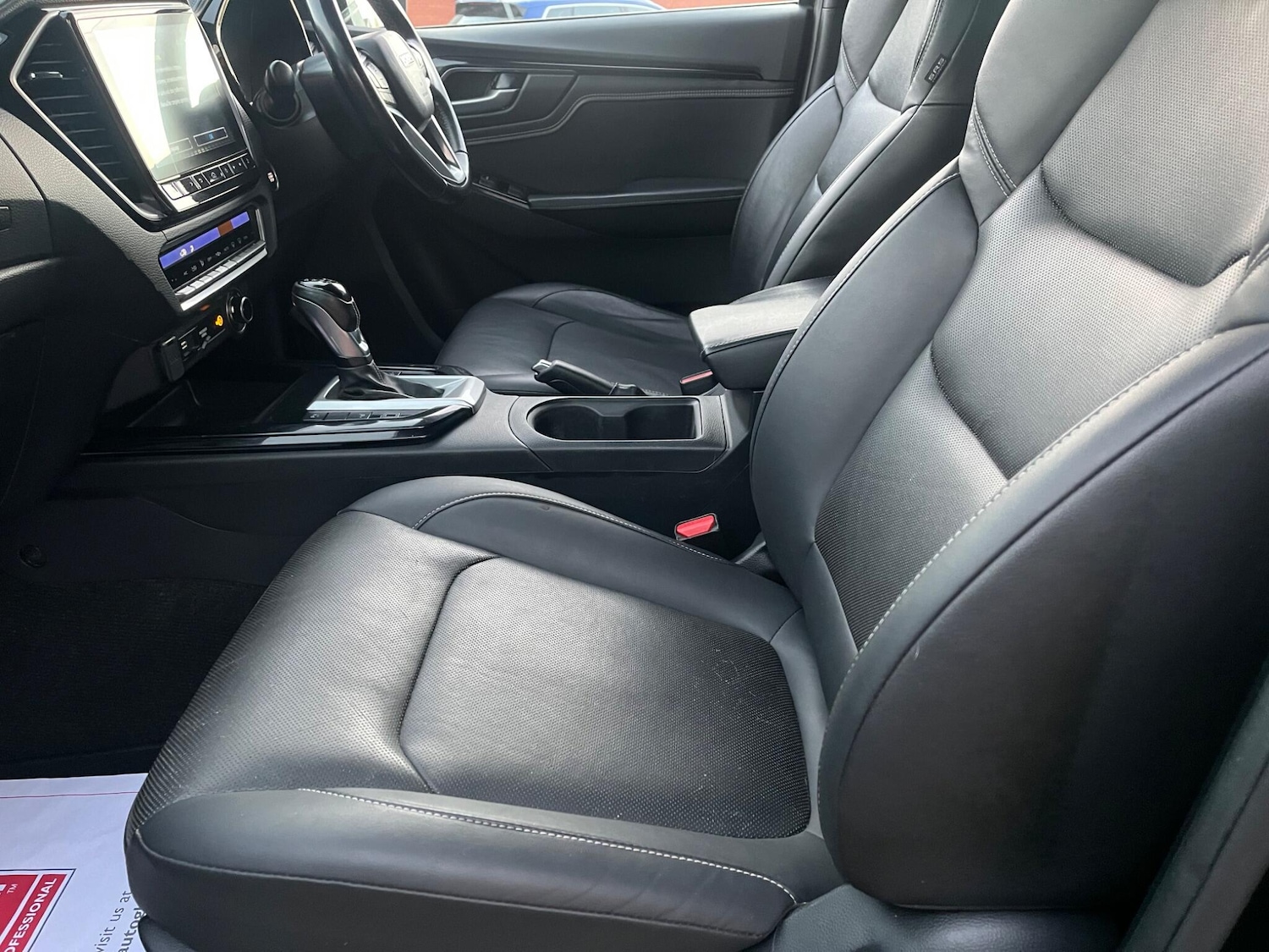 Used Isuzu D-Max 2021 for sale - 76561894: Photo 9